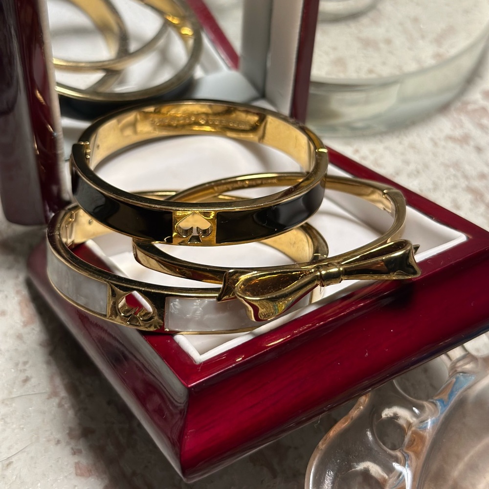 ♠️ Kate Spade Gold Black and Pearl Clamper Bracelets - Set of 2 ♠️